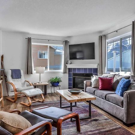 Apartamento Big Mountain Views - Bright 2-Story Corner Unit Canmore Exterior foto